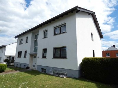 Renditestark & vielseitig: 5-FH mit Ausbaupotenzial & Garagenhof in Hexenberg (2 WE, 3 Garagen frei)