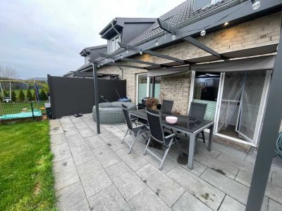 Modernes 4,0-Zimmer-Reihenmittelhaus, Birkweg 5, Wees
      ! Bitte bewerben Sie sich online !