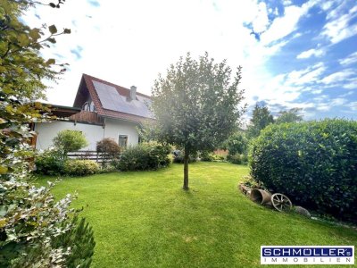 Charmantes Familienhaus mit Traumgarten, Pool und Einliegerwohnung