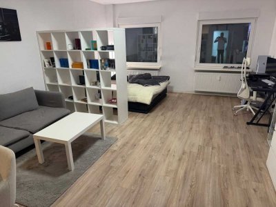 Großzügige 1 – Zimmerwohnung im Zentrum von Frankfurt am Main - Niederursel