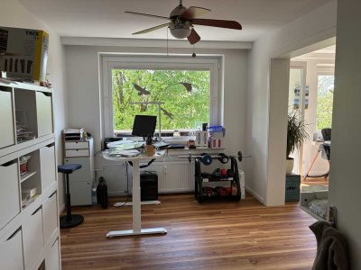 Geschmackvolle, modernisierte 3-Zimmer-Wohnung mit gehobener Innenausstattung mit EBK in Flensburg