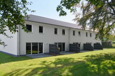 Erstbezug im Neubau: energieeffizientes, familiengerechtes Reihenendhaus mit Wärmepumpe in Flensburg