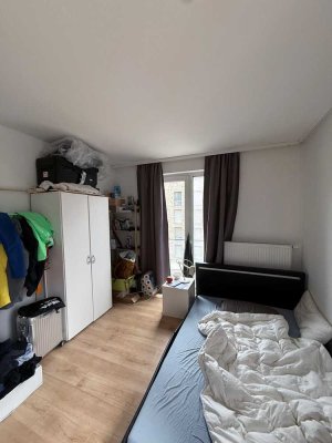 ***1 Zimmer in 2-WG ab 1.4.26, renoviert, inkl. Strom und Internet,**nur RWTH und TH Studenten**