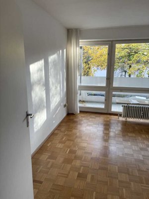 1-Zimmer Wohnung mit Balkon in Obermenzing