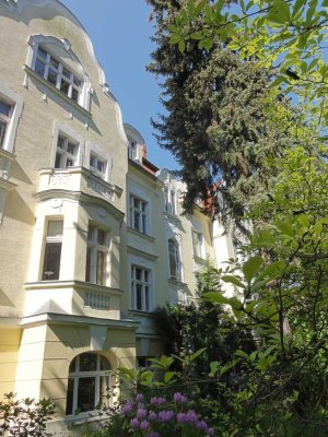 Sonnige 6-Zimmer- Altbauwohnung großer Südbalkon, Garage, im Villenort Lichterfelde