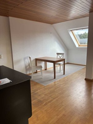 Dachgeschosswohnung mit offener Küche in Sprötze, Buchholz