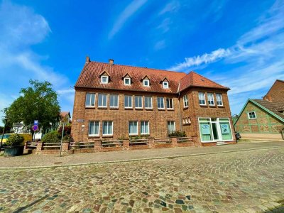 Freistehendes 5-Parteien-Haus im Altstadtkern der Schlossstadt Klütz, nahe des Schloss Bothmers