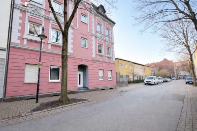 Sanierungsbedürftige Eigentumswohnung mit Terrasse - Innenstadtlage