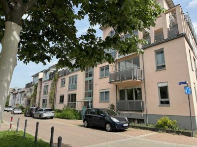 Schöne 4 ZKB Wohnung mit sonniger Terrasse in Mundenheim