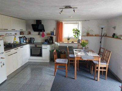 Schöne 1-2-Zimmer-UG-Wohnung mit Einbauküche, ruhige Lage in Mosbach