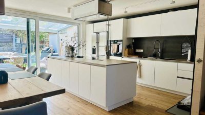 Modernes Reihenmittelhaus mit exklusiver Ausstattung und Wohlfühlcharakter in familienfreundl. Lage