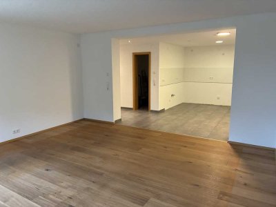 Renovierte 2-Zimmer-Erdgeschosswohnung mit sehr guter Innenausstattung mit Terrasse in Schopfheim