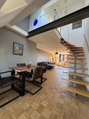 Exklusive 3-Zimmer ( Möbliert / Neben kosten Inklusiv ) Maisonette-Wohnung im 4. OG in Flingern Nord