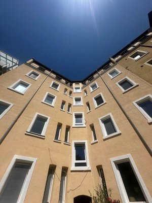 Komplett renovierte 3-Zi-Wohnung, hell und sonnig, Nähe Rednitzgrunde