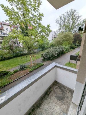 ...Hansastraße: große 2-Zi.-Erdgeschosswohnung mit Wohnküche und Balkon