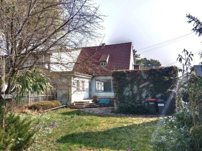 Neuer Preis !!!Großer Garten mit einem älteren Haus in guter Lage in Stockerau!!!