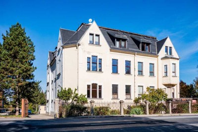 Ihre neue, frisch renovierte Altbauwohnung am Schloßpark Königsbrück.
