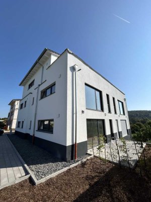 Exklusives wohnen ab Juli 2025: Modern gestaltete 2-Zimmer-Wohnung mit gehobener Ausstattung: