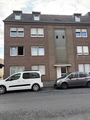 Erstbezug nach Sanierung mit Terrasse:  1-Zimmer-Wohnung in Mönchengladbach