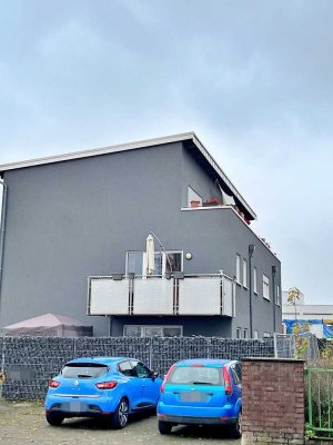 Traumhafte Dachgeschosswohnung mit Balkon in Kuchenheim