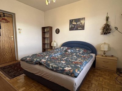 Vollmöblierte 2-Zimmer-Wohnung mit großzügigem 14 m² Westbalkon, Parkplatz &amp; Top-Lage in Geidorf