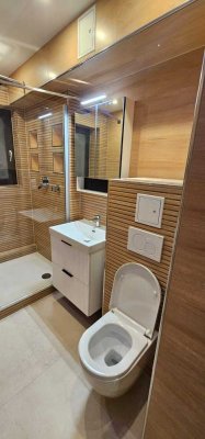 Exklusiv sanierte 3-Zimmer-Wohnung mit großer Terrasse, Designbad  in Frankfurt-Rödelheim