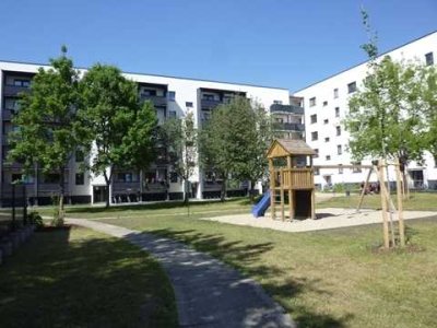 Frisch renoviert # ganz oben, KEIN Aufzug # grüne Umgebung | Sofort zu Haben...