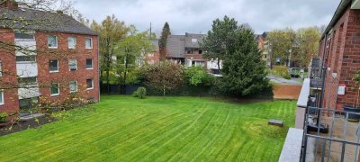 Hübsche 3‑Zimmer Wohnung im 3. OG mit Balkon in Düsseldorf-Eller