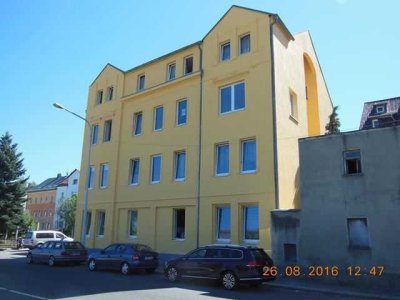 Neurenovierte EG 1-Zimmer mit Laminat im Zentrum *