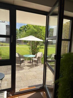 Seltenheit: 2-Zi Terrassenwohnung mit EBK in begehrter Lage Bogenhausen