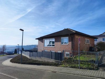 !Fernblick! Bungalow mit 4-ZKB inkl. luxuriöser Ausstattung