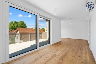 Stellen Sie sich vor, wie Sie an einem sonnigen Morgen die frische Luft auf Ihrer großzügigen Terrasse genießen