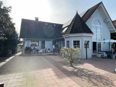 Exklusive Villa Perfetto  mit ELW**
 3 Gästewohnungen  und .Besonderheiten***