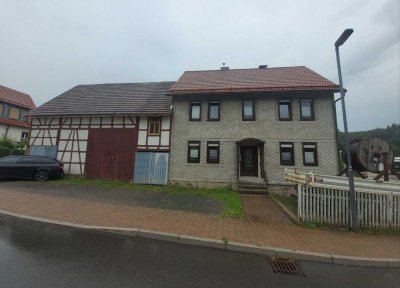 Idyllisches Einfamilienhaus mit Scheune und Garten in Bermbach