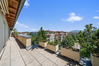 Exklusive Attikawohnung mit traumhafter Dachterrasse
in drei Himmelsrichtungen