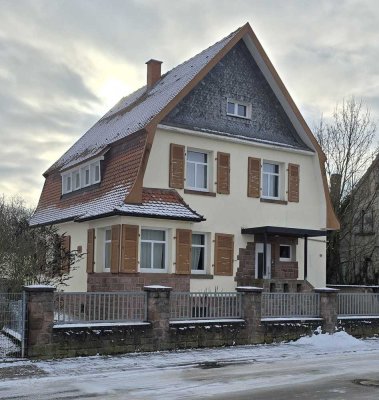 Geräumiges Einfamilienhaus mit 6 Zimmern in Kirchheim an der Weinstraße
