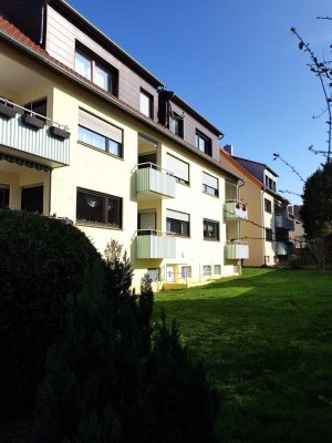 Vollständig renovierte möblierte Wohnung mit Loggia ,Parkplatz  in Ludwigsburg / Erstb
