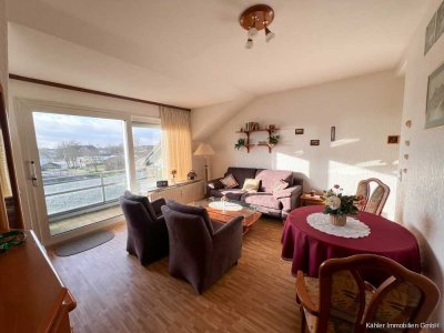 Gepflegte 2,5 Zimmer Dachgeschosswohnung mit ca. 50,62 m² Wohnfläche und Südbalkon in Büsum