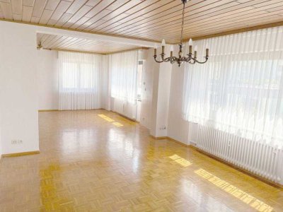 Sehr schöne 3,5 Zi-Whg mit großem Balkon und Einbauküche in Karlsruhe - Neureut