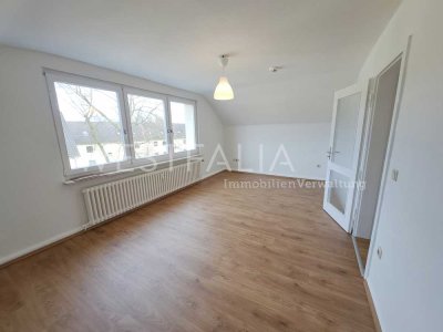 Helle 2-Zimmer-Wohnung mit großzügigem Wohnzimmer und Tageslichtbad