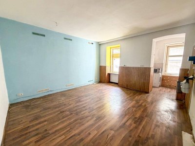 Altbau-Juwel mit Terrasse und Gartenblick in TOP LAGE! Tolles Potential!