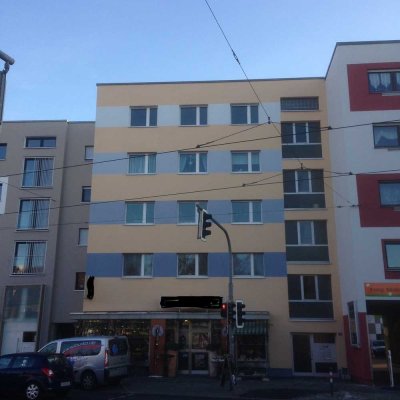 Mehrfamilienhaus mit 8 Wohnungen+1 Gewerbe nach WEG geteilt, 4 Garagen, 7 Stellplätze