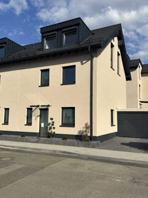 Einzugsfertig !!!  DOPPELHAUSHÄLFTE  im KARREE IM ROTTLAND
