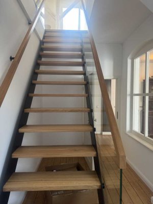 Exklusive Attika-Wohnung in Hannover-Mitte – frisch renoviert, mit Luxusküche & Smart Home!