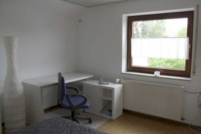 Sehr schöne, helle 1,5 Zi-Wohnung in HN - Leingarten mit Einbauküche.