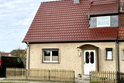 Gepflegte Doppelhaushälfte – nur 5 Minuten zum Mirower See