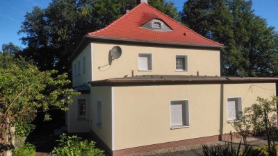 Geräumiges Einfamilienhaus mit 8 Zimmern in Hainewalde