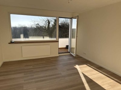 Vollständig sanierte  2-Zimmer Wohnung mit Balkon im 2. OG in Essen-Heidhausen