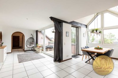 Hochwertige, gepflegte Penthouse-Wohnung mit Balkon und zwei Stellplätzen