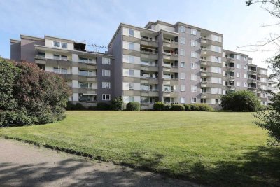 3-Zimmer-Wohnung mit Badewanne und Balkon // 3.OG rechts